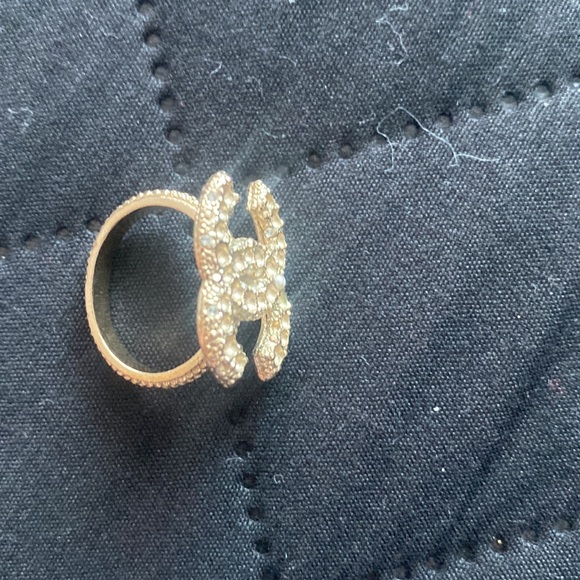 Used Chanel Ring - Picture 5 of 6
